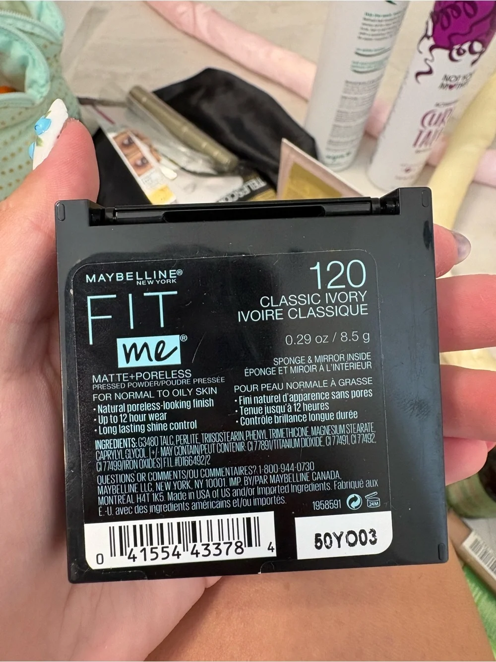 Maybelline Fit Me Matte + Poreless Powder in 120 Classic Ivory – Beige Compact